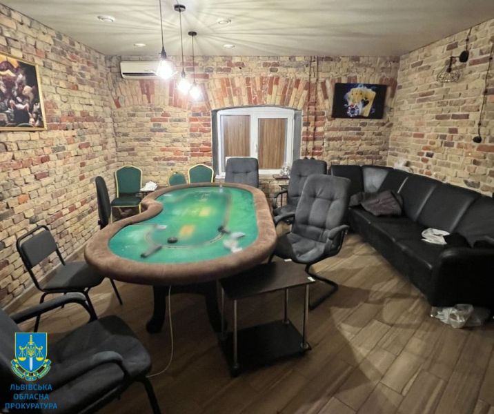На Львівщині судитимуть організаторів підпільного покерного клубу в Червонограді