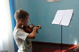 Музична школа у Гніздичеві