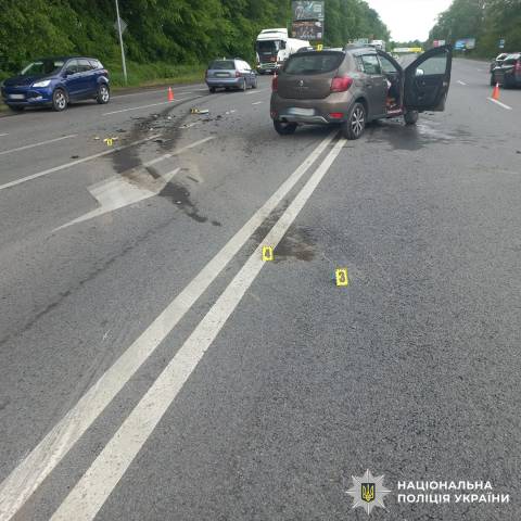 Поблизу Львова у ДТП загинула пасажирка Renault Sandero