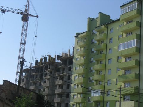 Бічну вулиці Зелена у Львові забудують багатоповерхівками