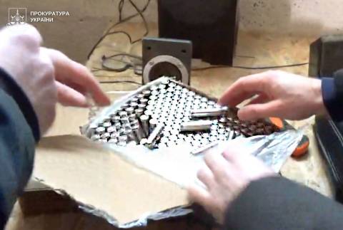 Поблизу Львова викрили підпільне виробництво батарейок відомого американського бренду