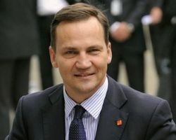 В Україні Польща видає стільки віз, що всі інші країни ЄС разом – міністр закордонних справа Польщі