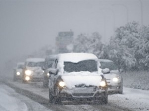 Автотраса Київ-Чоп практично заблокована, а потяги вибилися з графіку – користувачі соцмереж