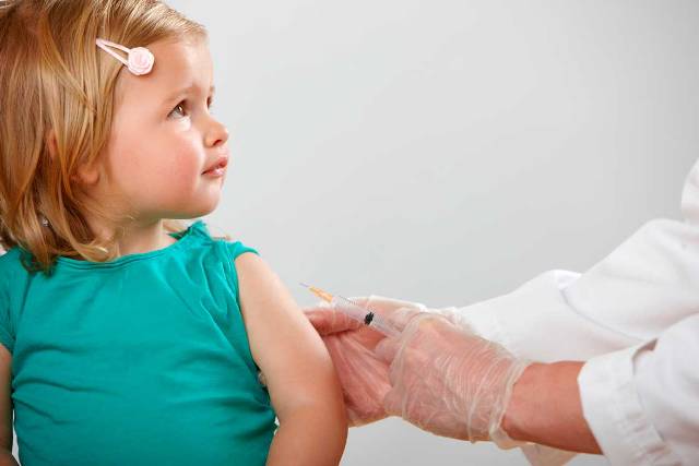 Від кору у Львові вакцинували майже 3500 дітей
