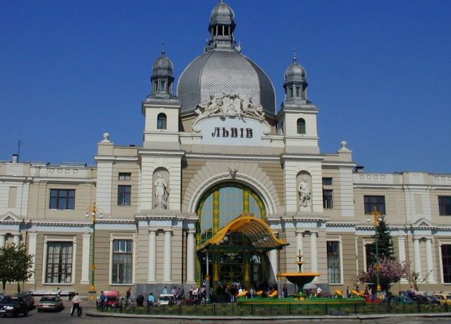 Укрзалізниця призначила поїзд Перемишль-Запоріжжя через Львів