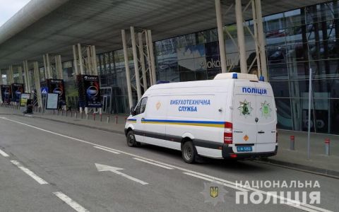 У день виборів у Львові евакуювали більше 10 000 людей через "замінування"