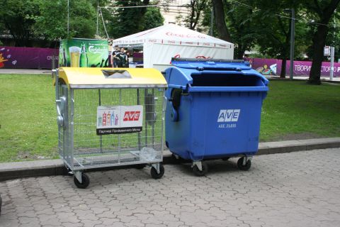 Вчора з фан-зони Львова вивезли 65 куб. м сміття