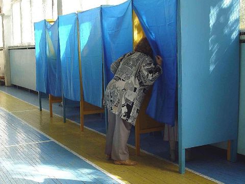 Застосування вебкамер на виборчих дільницях під питанням - Дащаківська