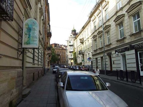 У Львові на 2 місяці перекриють рух транспорту на вул. Поповича