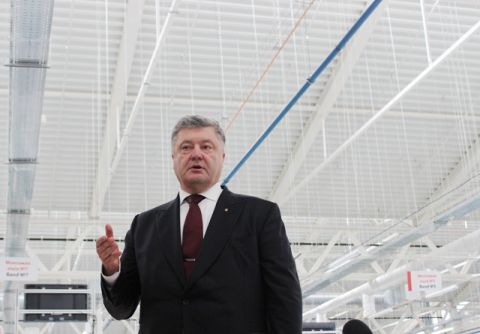 На підготовку вчителів у сільських школах виділять 520 мільйонів, – Порошенко