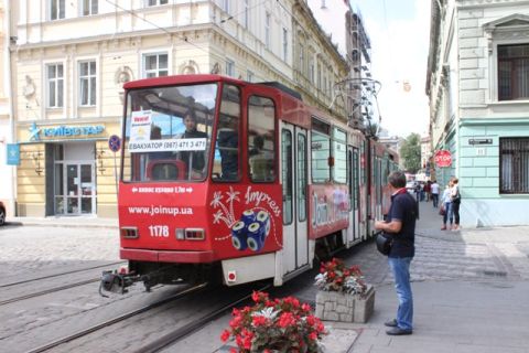 Депутати вимагають від Садового провести конкурс на керівника Львівелектротрансу