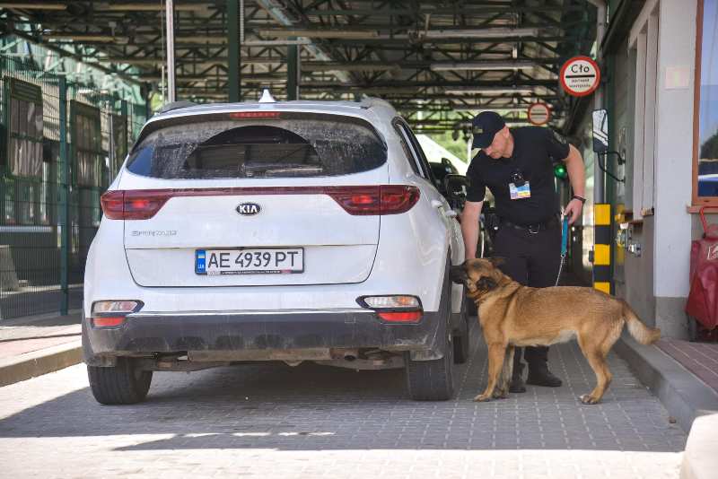 На кордоні з Польщею – черги з 60 авто та 16 автобусів