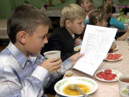 На Львівщині перевірять, що діти їдять у літніх таборах