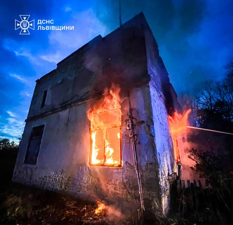 У Шептицькому районі під час пожежі у будинку загинув чоловік
