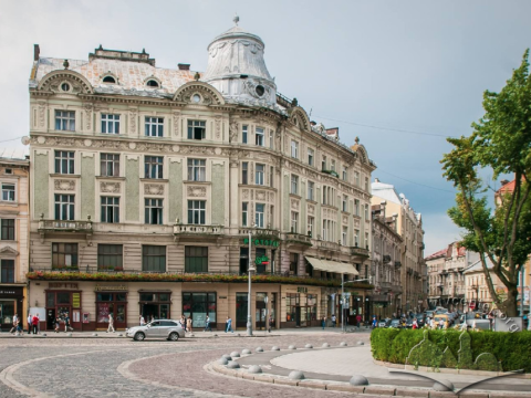 Львівська міськрада дозволила лише роботи з дослідження будівництва підземного паркінгу на пл. Міцкевича — Петро Адамик 