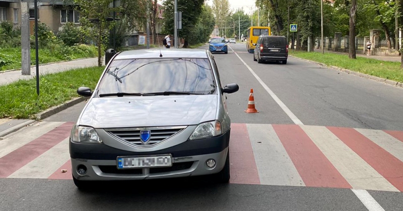У Львові водій Dacia збив жінку на пішохідному переході