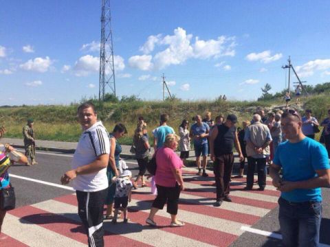 Мешканці Рава-Руської заблокували дорогу до Польщі