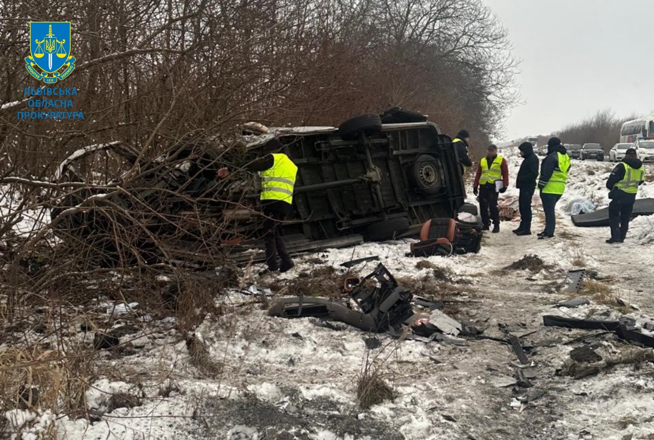 Правоохоронці оголосили підозру водію, який спричинив ДТП з сімома загиблими