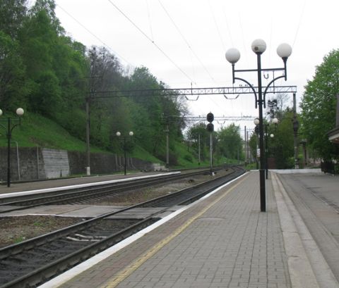 Львівська залізниця продовжила один із поїздів до Луцька через обвал моста у селі Гайок