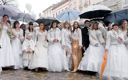 Найбільший у світі парад наречених відбудеться у Львові
