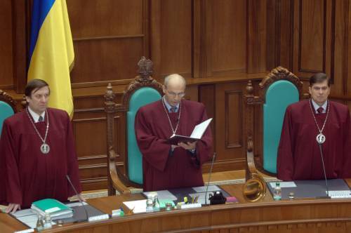 Конституційний суд визнав декларацію про незалежність Криму неконституційною