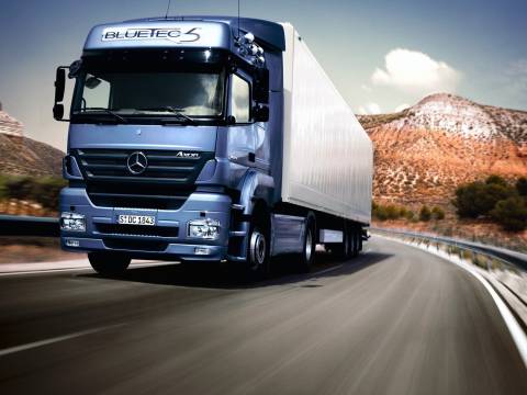 Через спеку вантажівки не їздитимуть дорогами Львівщини вдень