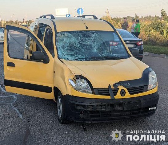 На трасі Київ – Чоп водій Renault Kangoo на смерть збив пішохода