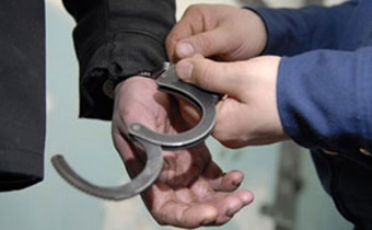У Новояворівську затримали 22-річного громадянина, який торгував наркотиками у навчальних закладах
