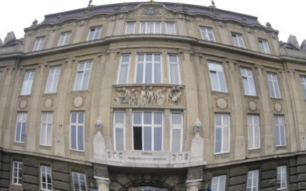 На Львівщині 48 посадовців звинуватили у корупції