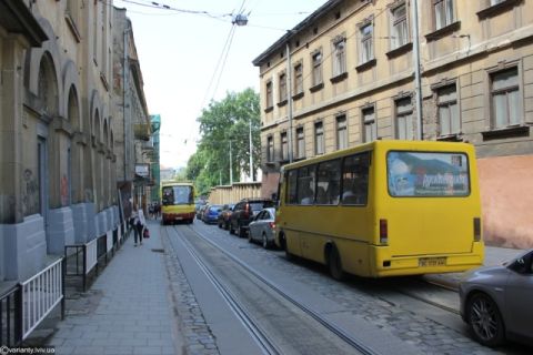 Міськрада Львова продовжила маршрутки з АС «Західна» до площі Різні