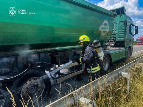 На території Буської громади від час руху загорілась вантажівка