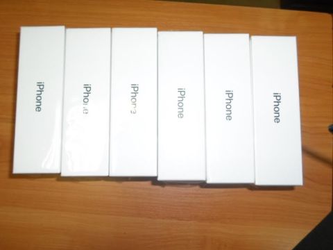 Львівські митники конфіскували контрабанду семи IPhone 7