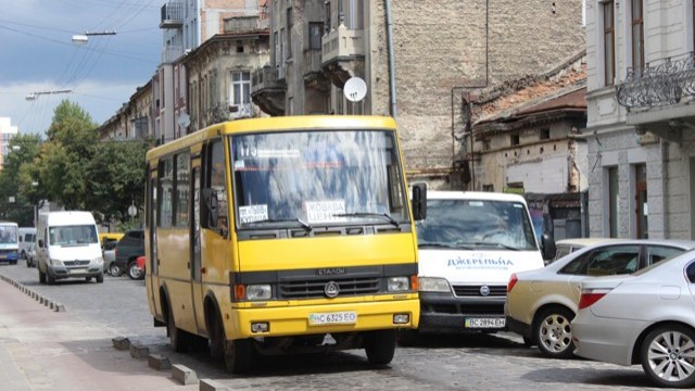 Школярі Львівської МТГ безкоштовно їздитимуть у маршрутках