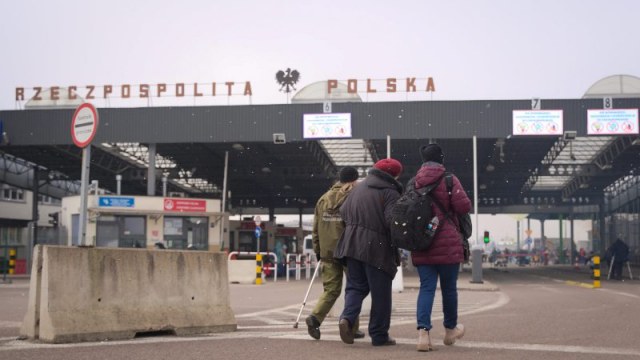 До Польщі за добу прибуло понад 20 тисяч біженців з України