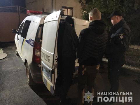 У Новояворівську 18-річний хлопець порізав ножем свого вітчима