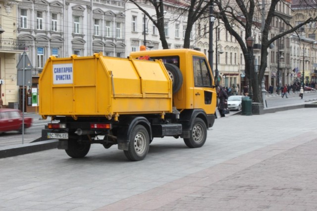 Міськрада придбає у лізинг техніку для прибирання Львова вартістю 70 мільйонів
