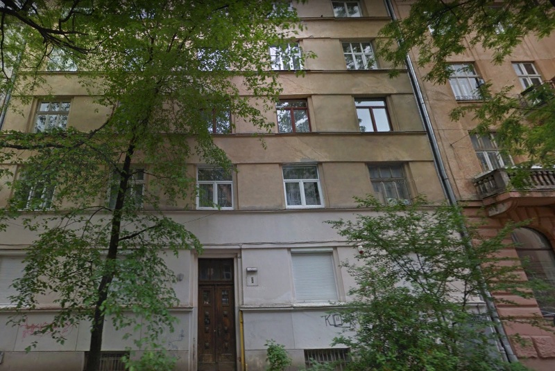 Міськрада продає приміщення у будинку в історичному ареалі Львова