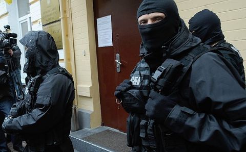 Львівські убозівці затримали злочинне угруповання із калашами та гранатами