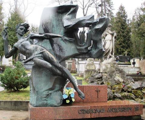 могила Станіслава Людкевича на Личаківському цвинтарі у Львові (wikipedia.org)