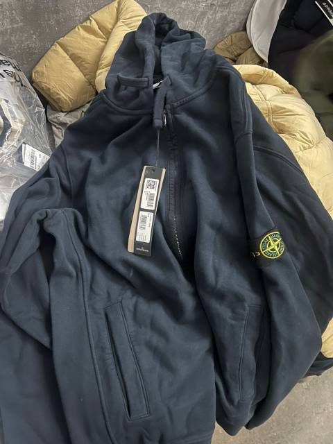 У Шегинях виявили контрабанду одягу на півтора мільйона гривень