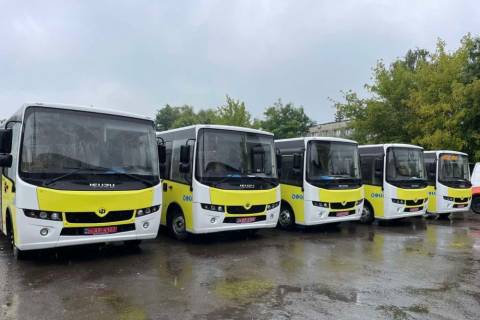 Львів отримав п'ять нових автобусів з низькопідлоговою секцією