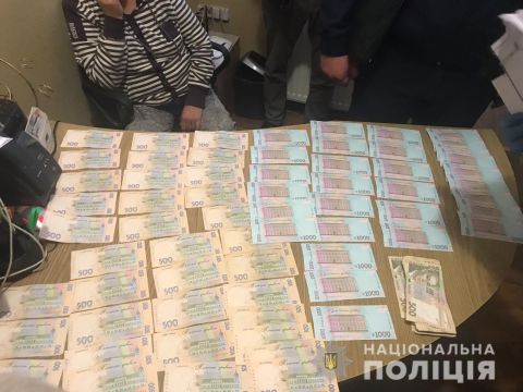 Депутатку Дрогобицької міськради викрили на хабарі