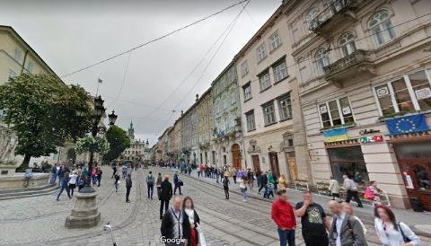 У Львові на площі Ринок може побільшати ресторанів