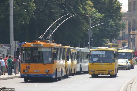 У Львові пропонують замінити звичайні тролейбуси на двосекційні