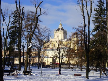 Релігійні громади та спортивні закладу не платитимуть один з податків на нерухомість