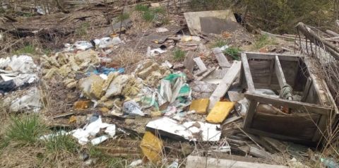 У Львові виявили звалище пластику та будівельних відходів