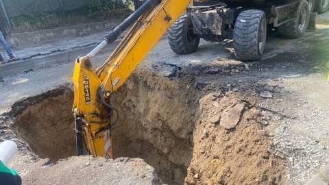 На вулиці Героїв УПА у Львові утворилося два провалля