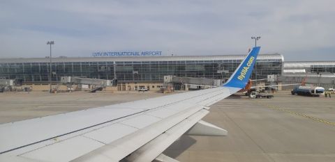 У березні з львівського аеропорту відновили рейси до Відня