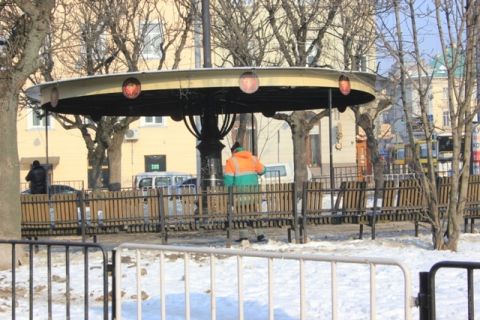 На вулиці Львова виїхало 42 одиниці снігоприбиральної техніки