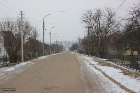 На Львівщині заборонили рух вантажівок на всіх місцевих дорогах